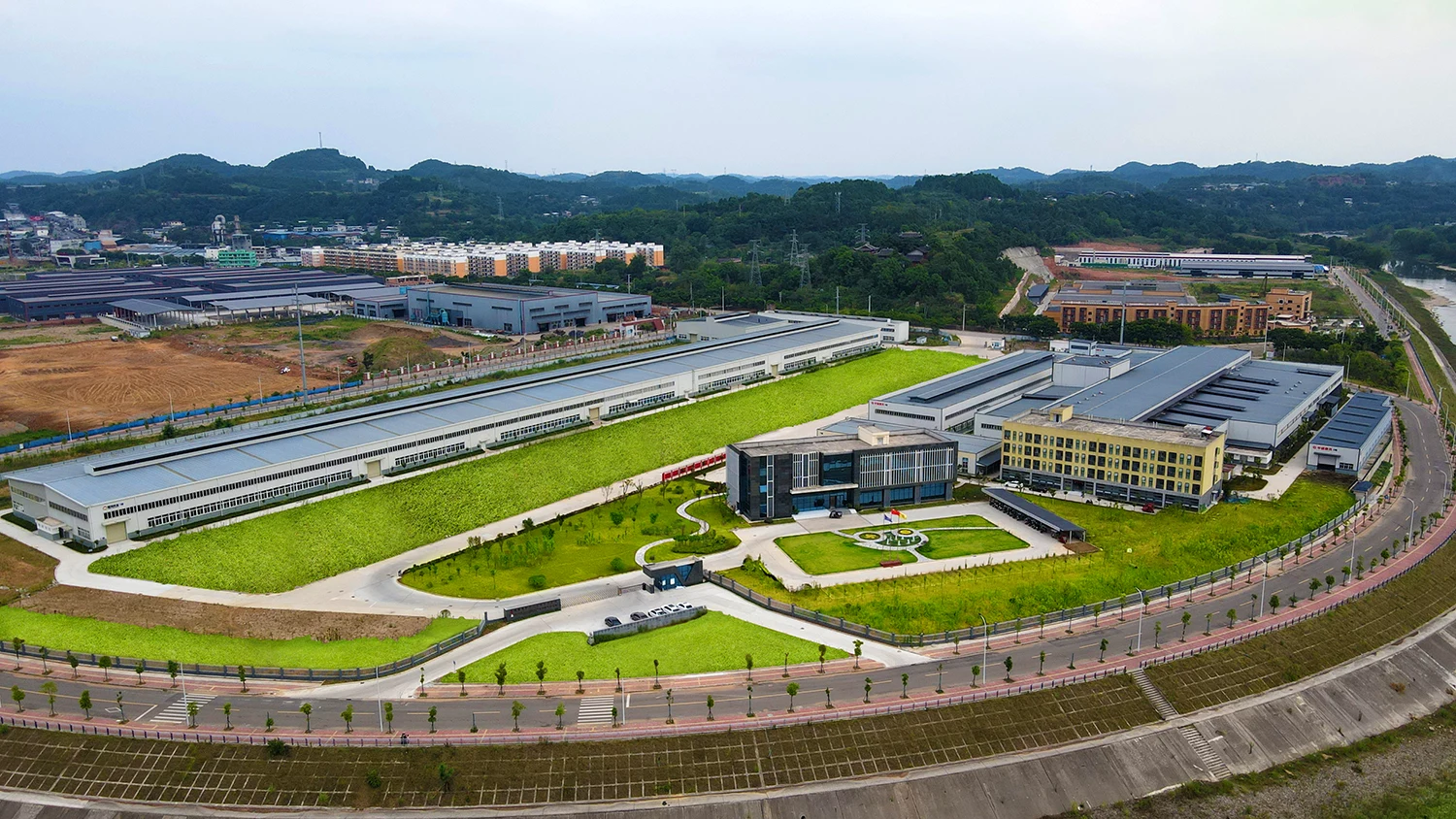 हाम्रो बारेमा