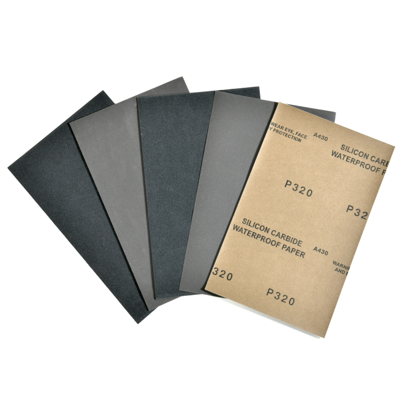 घुमाउरो सतहहरू पिसाउनको लागि पानी प्रतिरोधी स्यान्डपेपर डिस्क किन आदर्श हो?